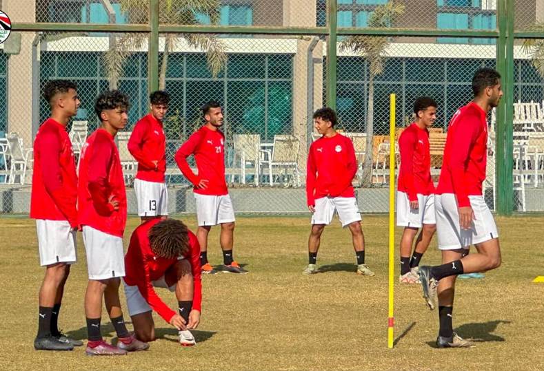 الحلم نيوز : منتخب الشباب يواصل تدريباته.. وعلاء نبيل يجتمع بالجهاز الفني واللاعبين