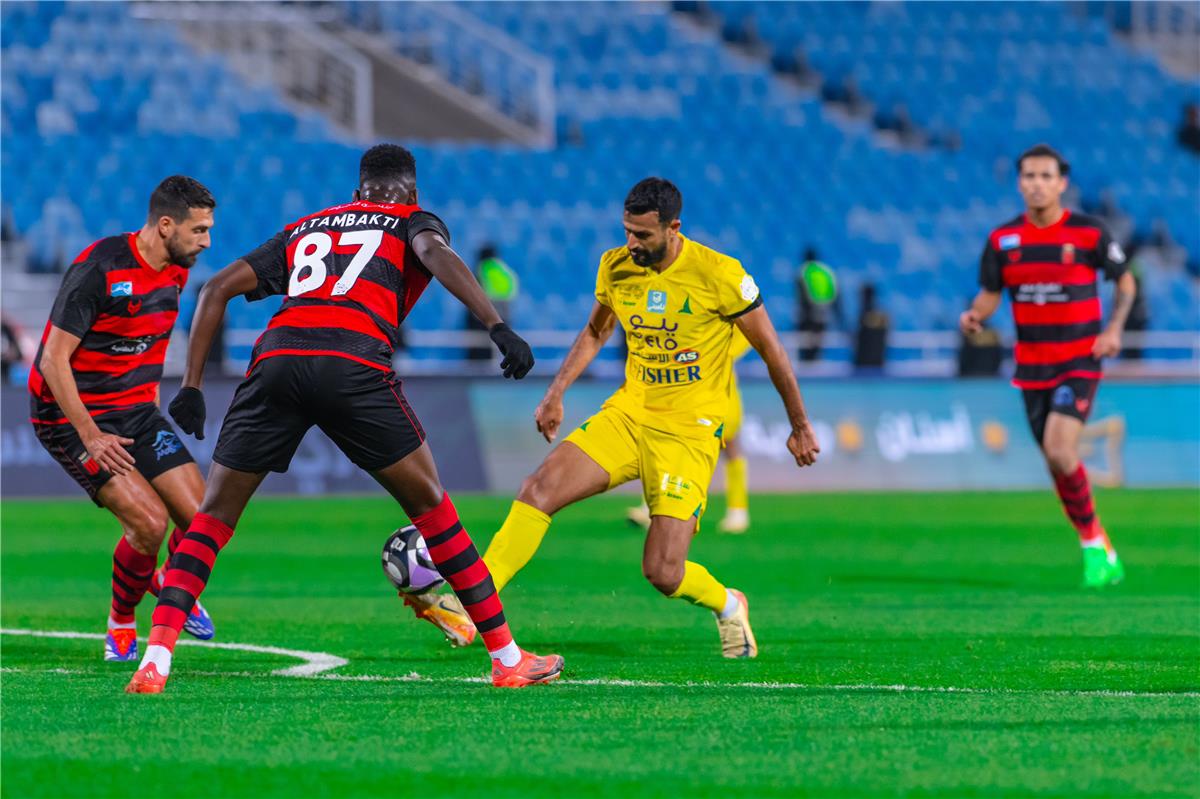 الحلم نيوز : فيديو | محمد شريف يشارك في تعادل الخليج مع الرياض في الدوري السعودي