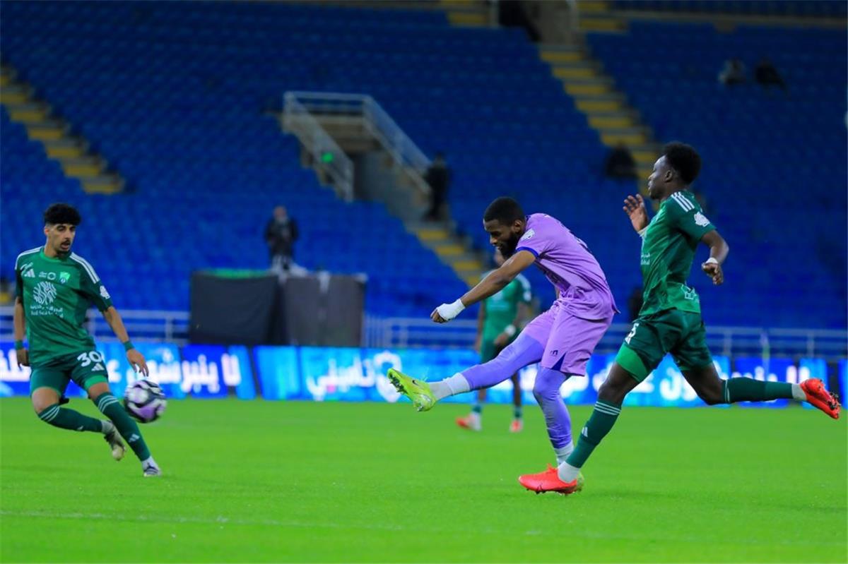 الحلم نيوز : الأهلي يسقط في فخ الخلود بهدف قاتل في الدوري السعودي