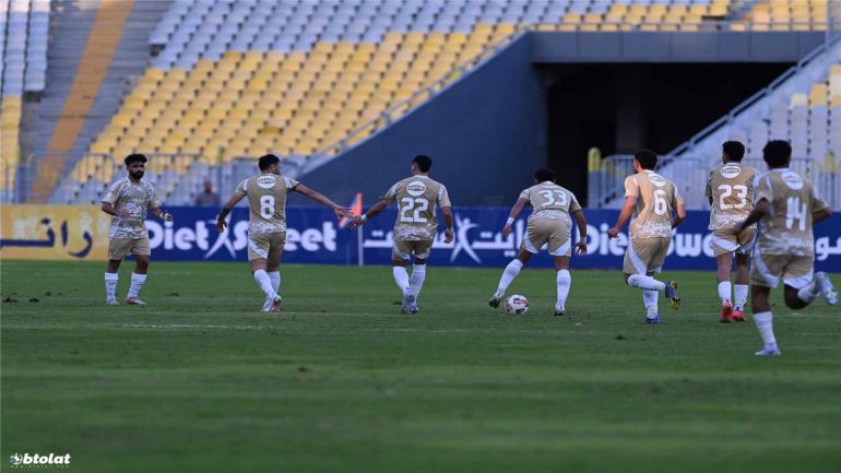 الحلم نيوز : فيديو | الأهلي يتعادل مع فاركو ويمنح الزمالك وبيراميدز هدية في الدوري المصري